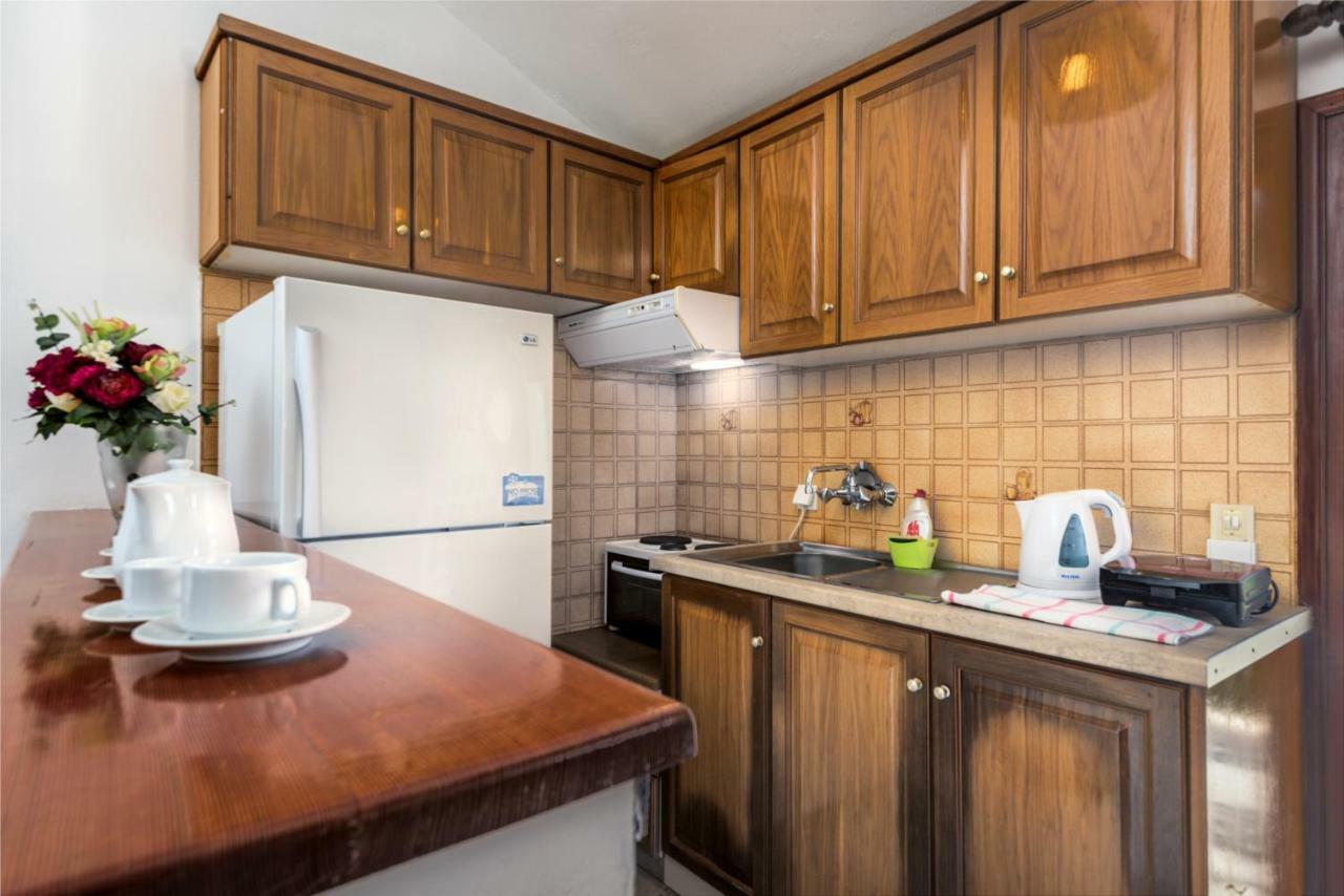 Areti Apartments Poros  Ngoại thất bức ảnh