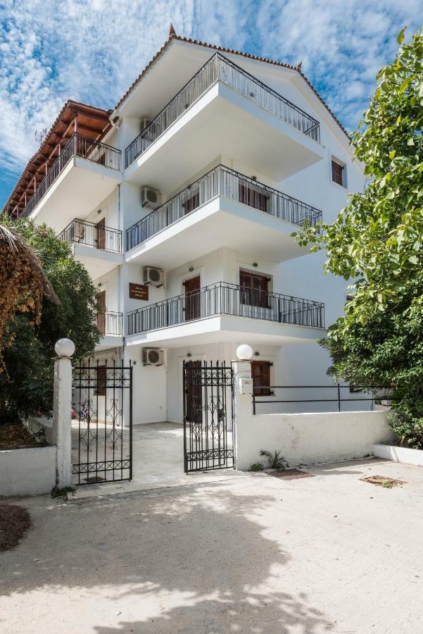 Areti Apartments Poros  Ngoại thất bức ảnh