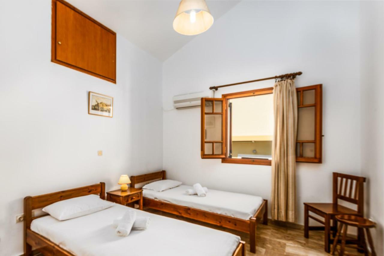 Areti Apartments Poros  Ngoại thất bức ảnh