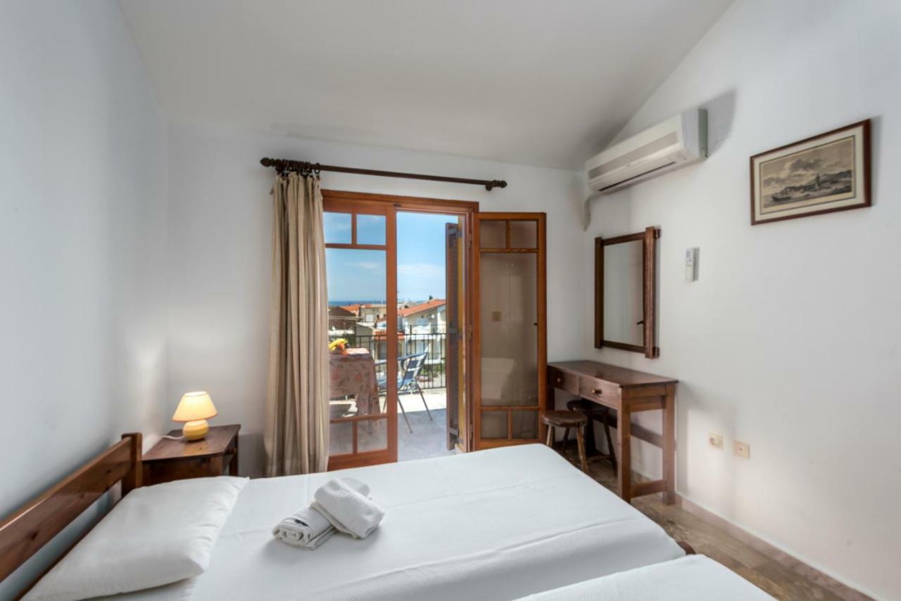 Areti Apartments Poros  Ngoại thất bức ảnh