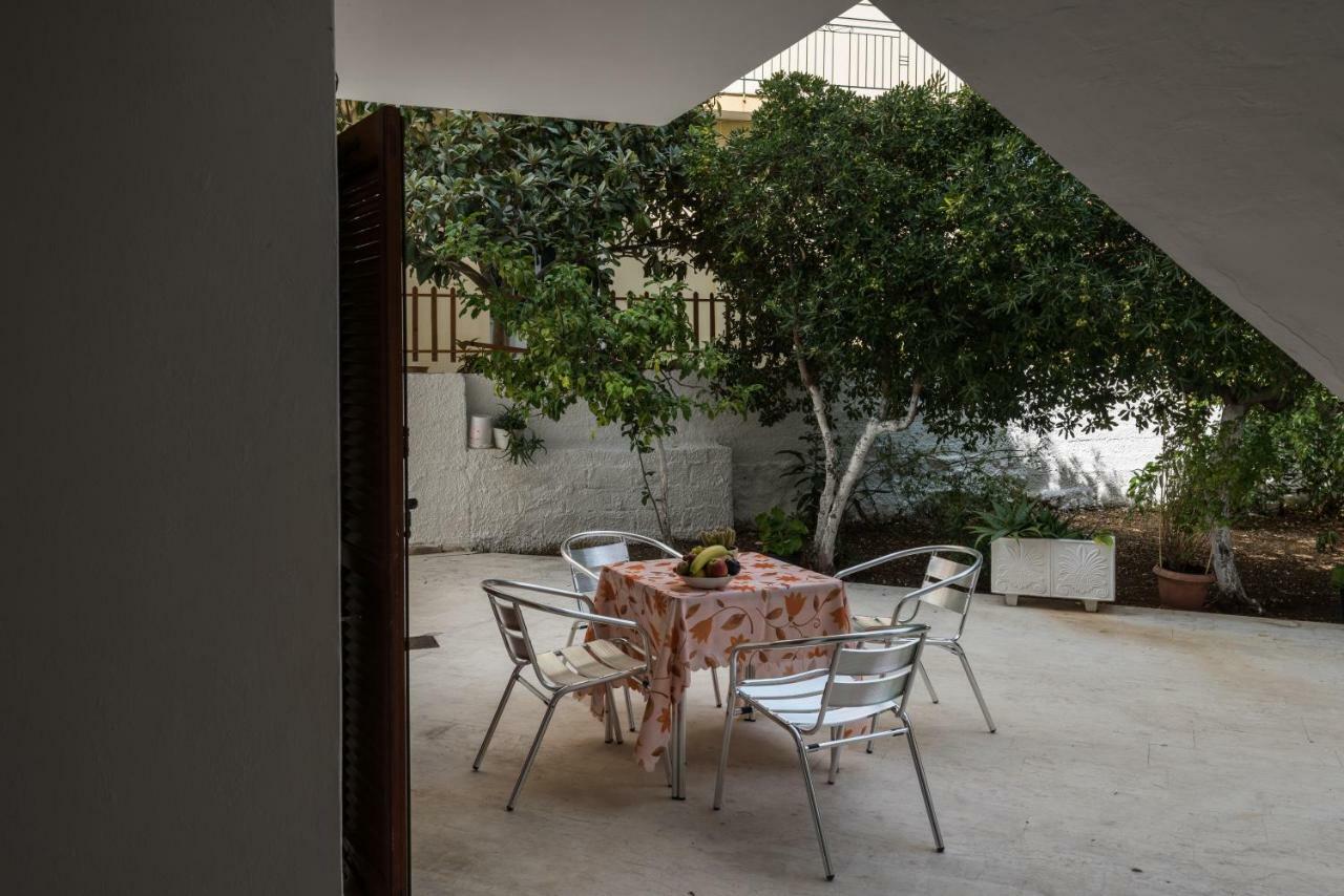 Areti Apartments Poros  Ngoại thất bức ảnh